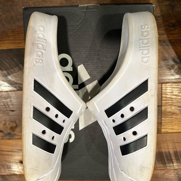 ADIDAS Adilette Clog Casual Unisex Slip-On White/Black Size: 7 Men 6 Women Used - Picture 4 of 6